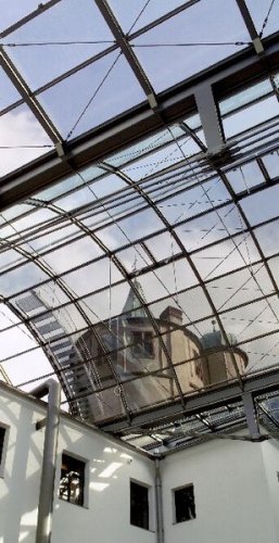Historisches Museum der Pfalz: Glasdach über dem Innenhof