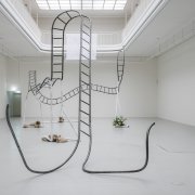 Jesse Darling, Gravity Road, Kunstverein Freiburg, 2020, Foto: Marc Doradzillo