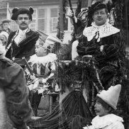 Unbekannter Fotograf, Prinzenwagen mit Kinderbajass, Fotografie 1897.“ Foto: Copyright by Elztalmuseum