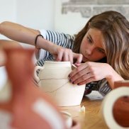 Geschirr-Geschichten - Töpfern wie zur Römerzeit Geschirr-Geschichten - Töpfern wie zur Römerzeit