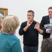 Guided Tour for Visitors with Hearing Impairment – in German "Yayoi Kusama"