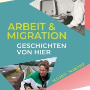 Plakat der Ausstellung "Arbeit & Migration" Plakat der Ausstellung "Arbeit und Migration". Zu sehen ist ein Mann vor einem Tonbandgerät und eine Frau beim Spargelstechen.