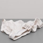 Janis Löhrer, Unterhose (liegend), 2024. Keramik, glasiert. Foto: Courtesy Galerie Thomas Fuchs, Stuttgart. Privatsammlung Thomas Fuchs, Stuttgart © 2025, ProLitteris, Zurich Janis Löhrer, Unterhose (liegend), 2024. Keramik, glasiert. Foto: Courtesy Galerie Thomas Fuchs, Stuttgart. Privatsammlung Thomas Fuchs, Stuttgart © 2025, ProLitteris, Zurich