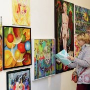 Ein spannender Ausstellungsrundgang: Querschnitt 2019. Foto: Gmünder Tagespost Ein spannender Ausstellungsrundgang: Querschnitt 2019. Foto: Gmünder Tagespost