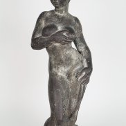 Jakob Wilhelm Fehrle(1884–1974, Louise, 1912, Bronze, H 70 cm, Sammlungen Museum im Prediger, Schwäbisch Gmünd. © Museum im Prediger, Schwäbisch Gmünd. Jakob Wilhelm Fehrle (1884–1974, Louise, 1912, Bronze, H 70 cm, Sammlungen Museum im Prediger, Schwäbisch Gmünd. © Museum im Prediger, Schwäbisch Gmünd.