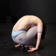 Scène du spectacle "the wizard is not real", lisa laurent