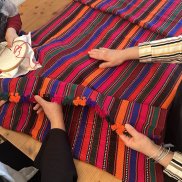 Traditionelle Textilarbeiten aus Afghanistan, © Schubert-Durand-Stiftung, Foto: Annette Windhausen