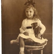 Porträtfotografie eines kleinen Mädchens, FMR J.745