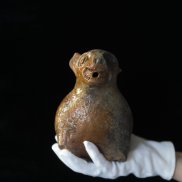 Aquamanile (Handwaschgefäss) in Form eines Hundes oder Löwen, Spätmittelalter. Foto ABBS, Philippe Saurbeck