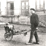 Karichschmiermann (colporteur de pétrole) Karichschmiermann (colporteur de pétrole)