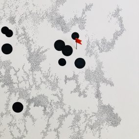 Black dots of different sizes are visible in the picture, which is reminiscent of a map. At one point in the picture you can see a red flag.  