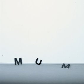 Elmgreen & Dragset  “MUSEUM / Use Mum” (2001) © VG Bild-Kunst Bonn, 2026
