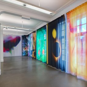 Ketuta Alexi-Meskhishvili, Sammlung, 2026, Installationsansicht, Serie Curtain Commissions, Staatliche Kunsthalle Baden-Baden © VG Bild-Kunst, Bonn 2026; Foto: Stefan Altenburger Photography, Zürich 