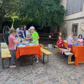 Museum kids in the courtyard