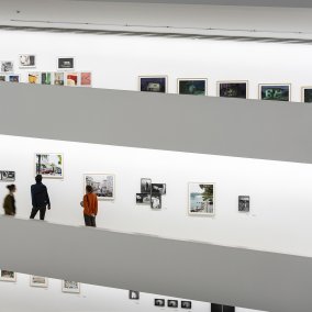 Exhibition view NO PLACE LIKE HOME Photo: Frank Kleinbach
