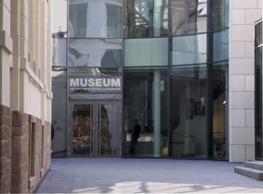 Museum für Kunst und Technik des 19. Jahrhunderts - LA8 