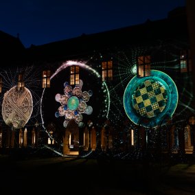 Spectacle "Once Upon a Night" dans le cloître du musée Unterlinden