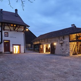 Dorfstube Ötlingen bei Nacht