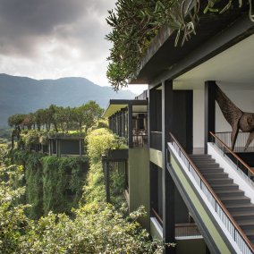 Vitra Design Museum © Foto: Sebastian Posingis, The Kandalama Hotel Due east of Dambulla 1992  