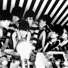 Filmstill from William Klein’s »Who are you, Polly Maggoo?«, 1966 © Alamy