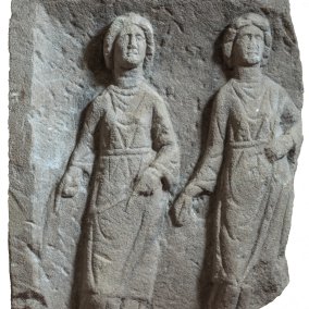 Fragment eines Matronenreliefs aus Güglingen
