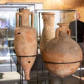 «Das perfekte Dinner. Römer, Macht und Müll» für Menschen mit Sehbehinderung