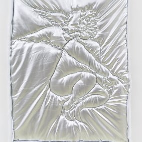 Shamiran Istifan, Maryam II, 2022/2023<br>Metallic-Jersey, Watte, Garn, Leinen, 109 x 88 cm<br>Mit Genehmigung der Künstlerin<br>© Shamiran Istifan