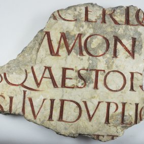 Fragment d'inscription, époque gallo-romaine