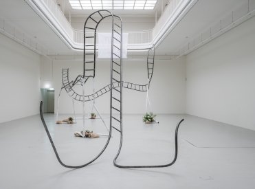Jesse Darling, Gravity Road, Kunstverein Freiburg, 2020, Foto: Marc Doradzillo