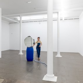 vue de l'oeuvre Andreas Waldmeier, ENTITÄTSBRUNNEN, 2026. 