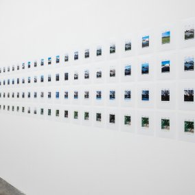 Vue d'ensemble d'une partie de l'oeuvre "iExist" de Mariejon de Jong-Buijs