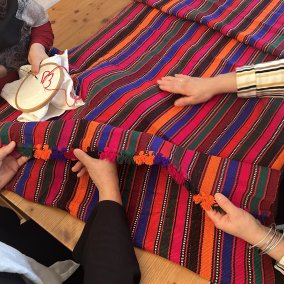 Traditionelle Textilarbeiten aus Afghanistan, © Schubert-Durand-Stiftung, Foto: Annette Windhausen