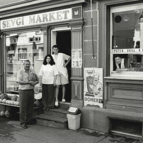 Türkisches Lebensmittelgeschäft in Lörrach 1996, Foto: Rolf frei