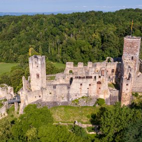 Burg Rötteln von Osten (Drohnenaufnahme Hans-Jürgen van Akkeren)
