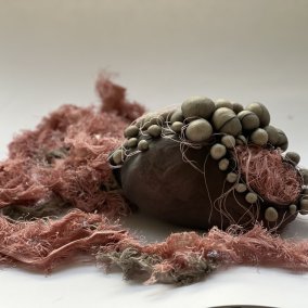 Objekt aus Bändern und Nylongeflecht, photo_Paul Velthaus