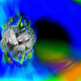 Ein silbernes Gebilde vor einem blau-grünen Hintergrund