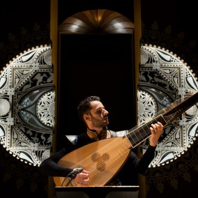 Nina Laisné et Daniel Zapico, Arca ostinata, 2021. installation musicale et visuelle, vue de la version spectacle © Nina Laisné. Photo : BSN Gwladys Gurtler