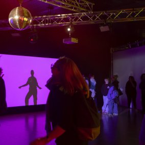 NMBE Ausstellungsführung Tandem NMBE MFK April2025 2S9A8412