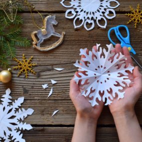 Atelier de Noël : Flocon de neige en papier (à partir de 9 ans)