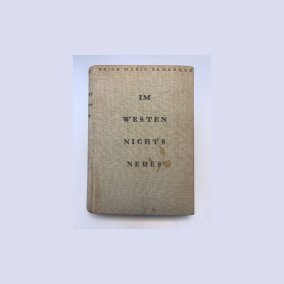 Buchcover "Im Westen Nichts Neues" 