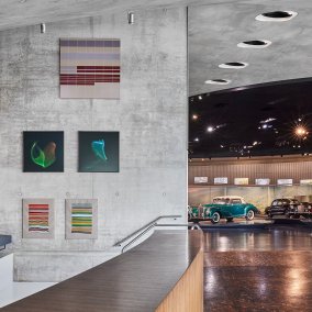 Insight into the new „Non on View” exhibition at the Mercedes-Benz Museum in Stuttgart – above with an artwork by José Heerkens (© José Heerkens), center and below artworks by Emilio Chapela (© Emilio Chapela). Mercedes-Benz Art Collection. Photo: Jürgen Altmann, Stuttgart. The use of this photo is only permitted in connection with editorial coverage of the exhibition “Now on View” from November 11, 2025 to Oktober 31, 2027 at the Mercedes-Benz Museum.