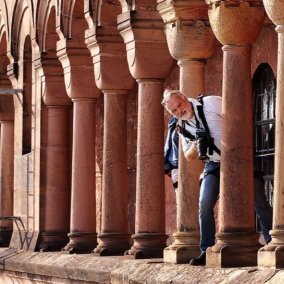 Der Fotograf Horst Hamann auf der Zwerggalerie des Speyerer Doms