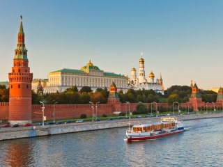 Moscow kremlin at sunset © sborisov
