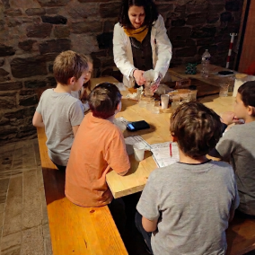 Les enfants percent les secrets du sel avec le Dr Chlorure !