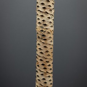 Replik der Doppelaxt aus dem Pfahlbau von Cham-Eslen (ZG), um 4000 v. Chr. Hergestellt von Johannes Weiss. Foto: Andrea Luca Ammann