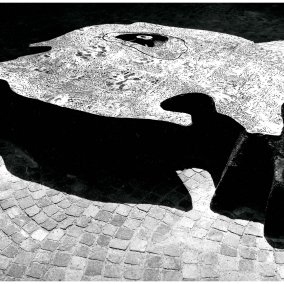 Erwin Rehmann, Struktur-Plastik Friedhof Bottmingen I, 1976 Manganbronze, 350cm x 300cm / 50cm h, 3.5t Friedhof Bottmingen BL Foto: Friedrich Engesser