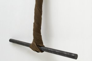 Giovanni Anselmo, Torsione (Twist), 1968, Staatsgalerie Stuttgart © the artist, courtesy Archivio Anselmo