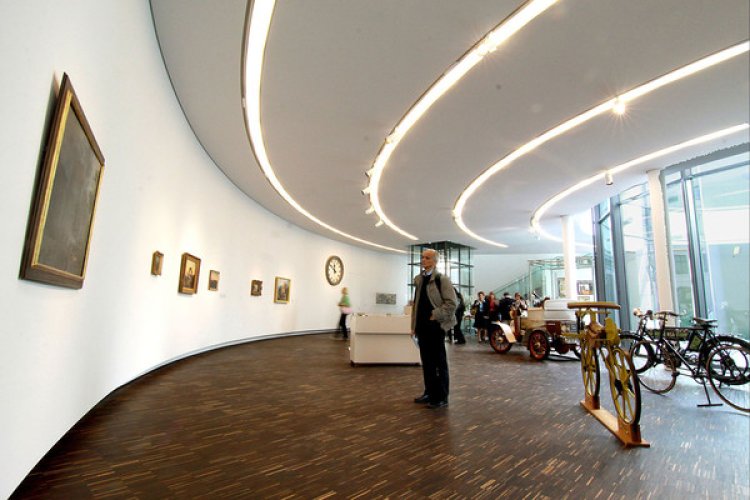 Museum für Kunst und Technik des 19. Jahrhunderts - LA8