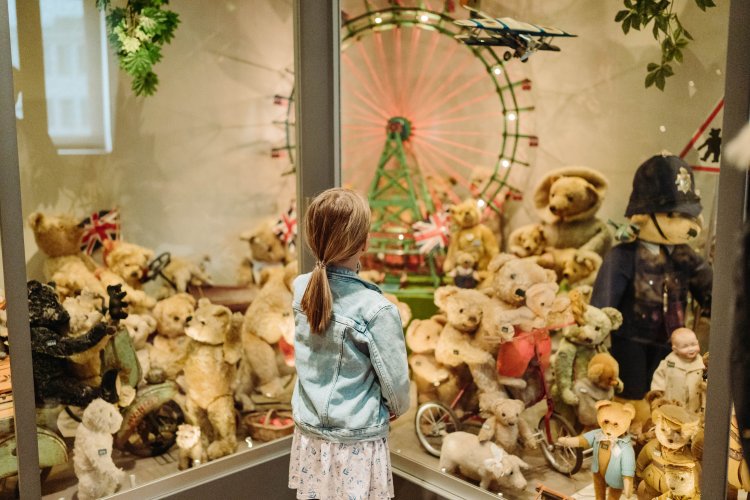 Spielzeug Welten Museum Basel - Teddybärensammlung