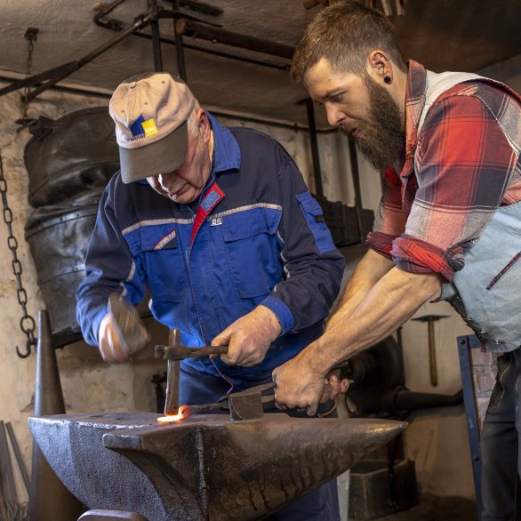 Gemeinsames Schmieden